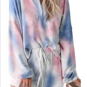 Women’s tie dye set